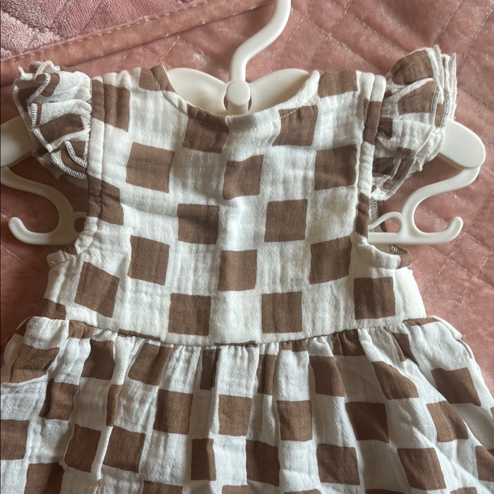 Checkered Linen Sundress - Picture 3 of 7
